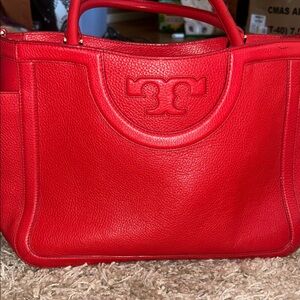 Tory Burch Serif T Satchel Bag Rare Bag Durable Crossbody Strap Retail 525. Red